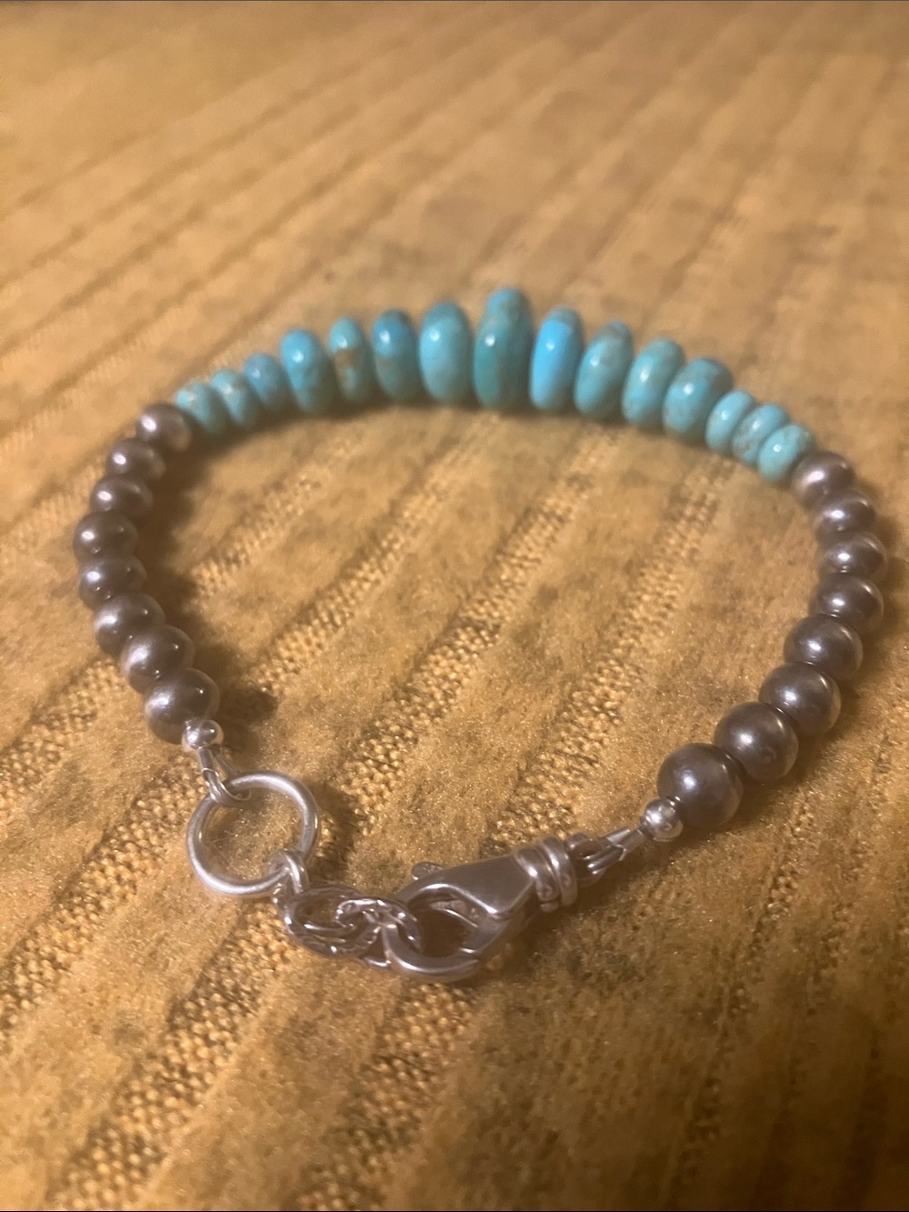 Genuine Kingman Turquoise Blue Green Graduated Beaded Navajo Gemstone Bracelet - Picture 3 of 3